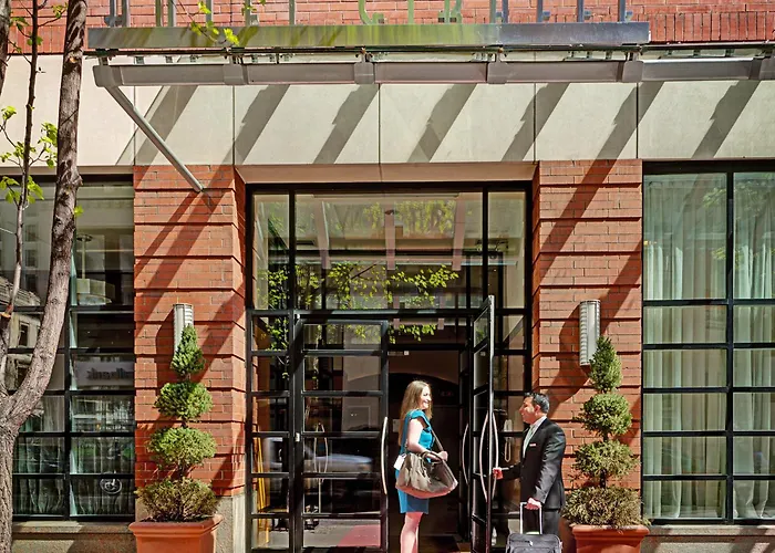 Hotel Giraffe By Library Hotel Collection